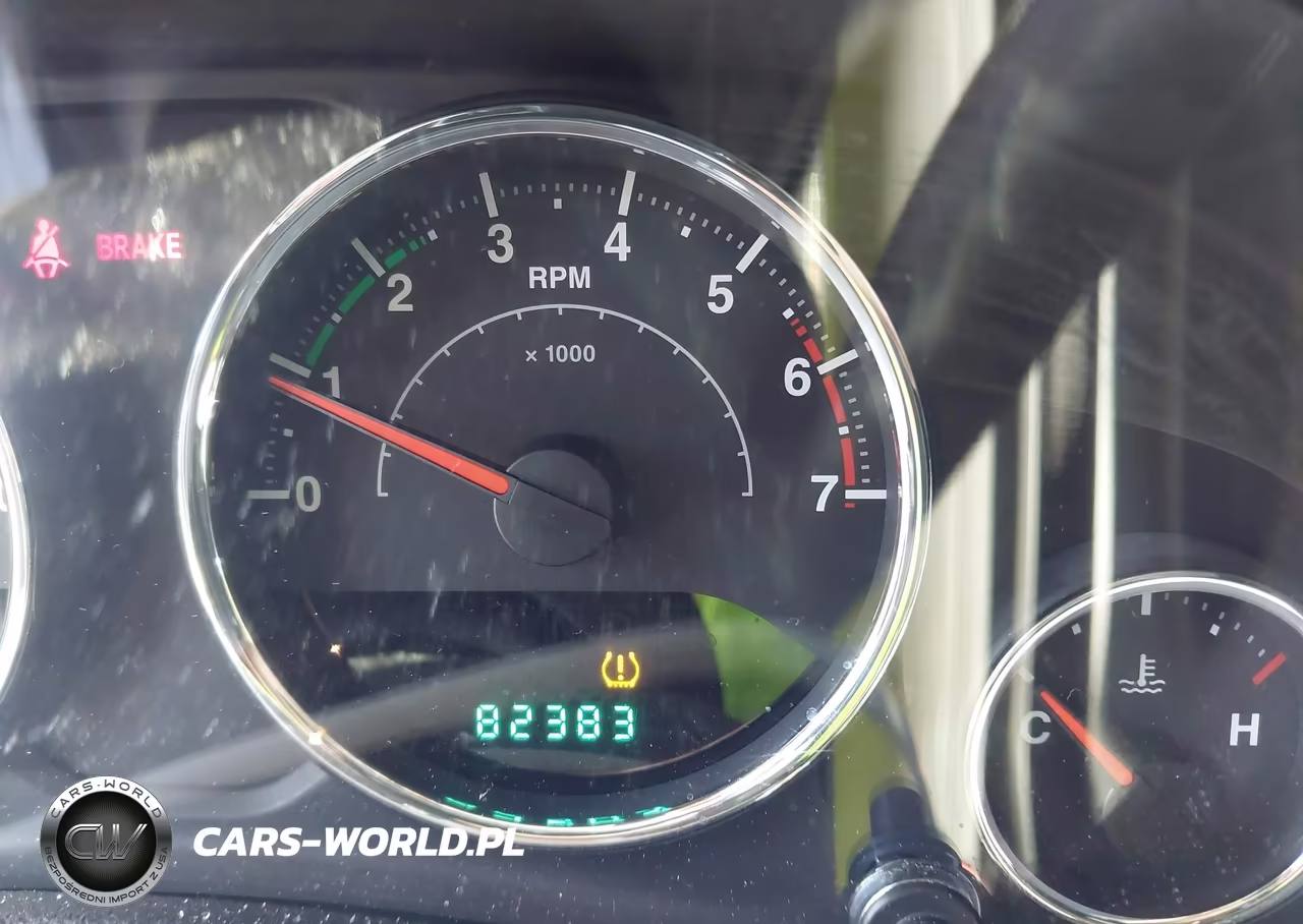 2011 Jeep Wrangler Sport VIN:1J4AA2D11BL502673 - 15