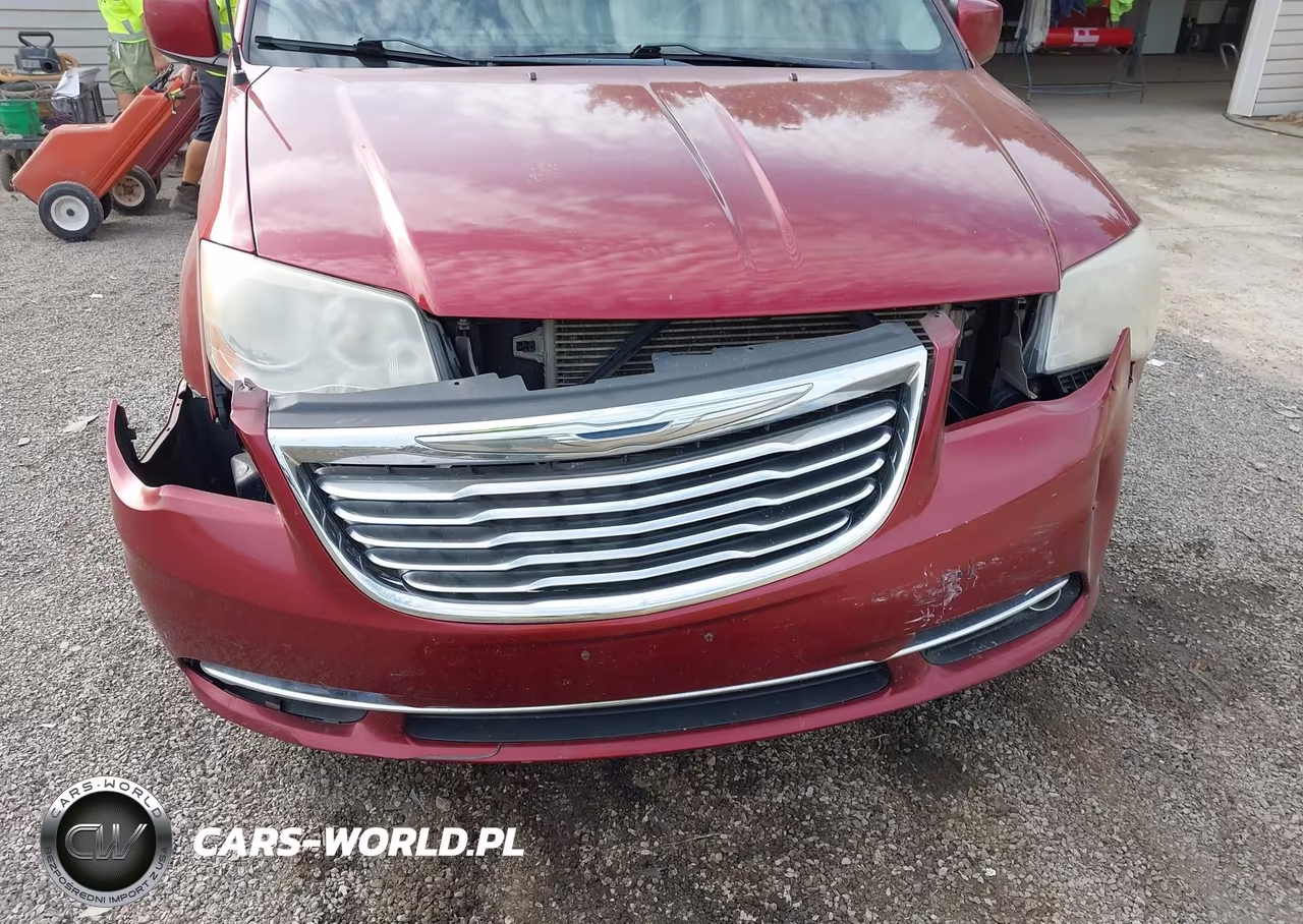 2011 Chrysler Town & Country Touring-L VIN:2A4RR8DG8BR612341 - 6