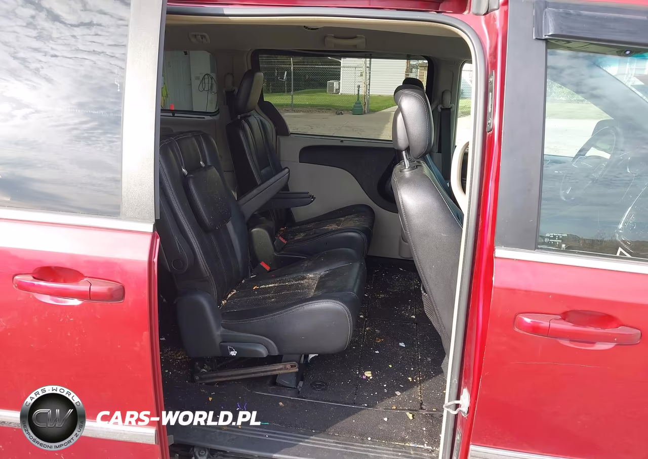 2011 Chrysler Town & Country Touring-L VIN:2A4RR8DG8BR612341 - 8