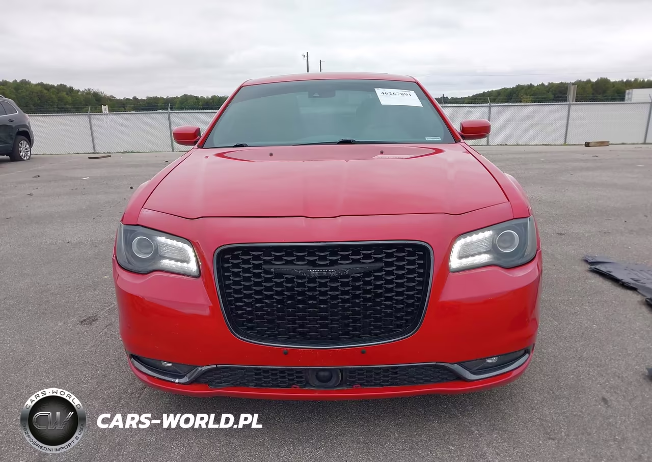 2015 Chrysler 300 300S VIN:2C3CCABTXFH845626 - 13