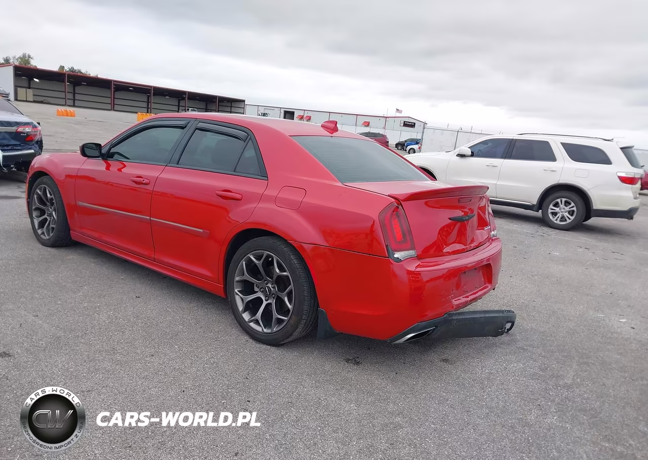 2015 Chrysler 300 300S VIN:2C3CCABTXFH845626 - 3