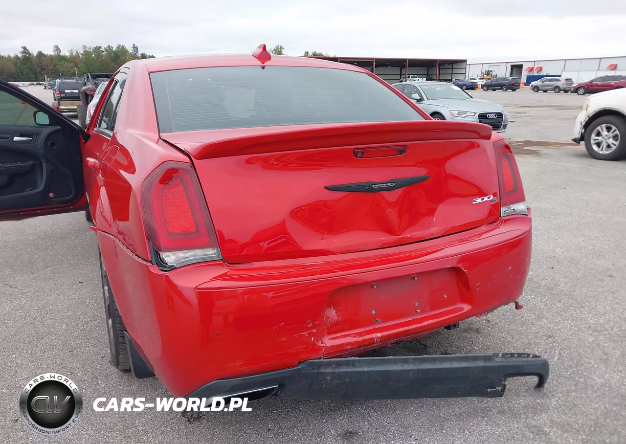 2015 Chrysler 300 300S VIN:2C3CCABTXFH845626 - 6