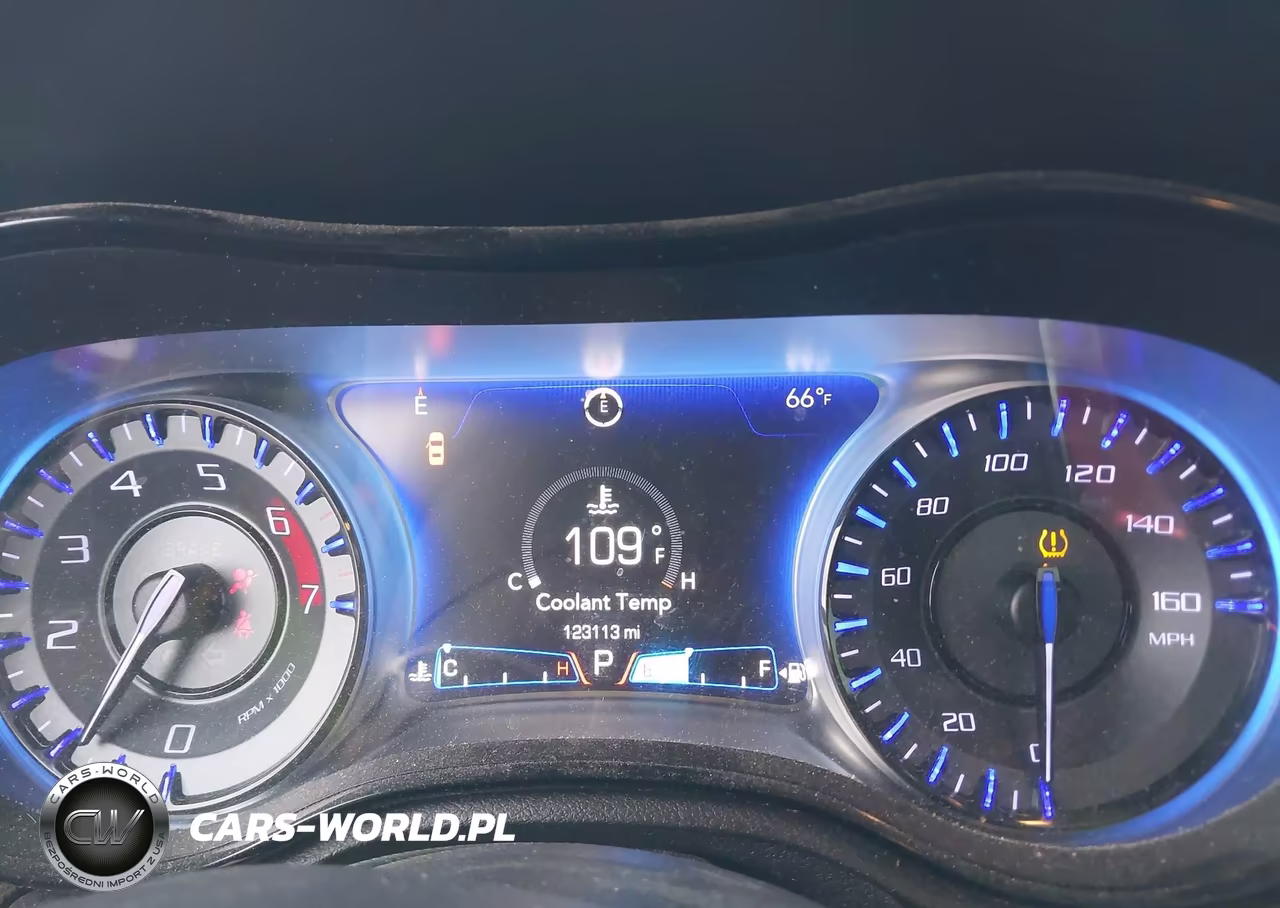 2015 Chrysler 300 300S VIN:2C3CCABTXFH845626 - 7