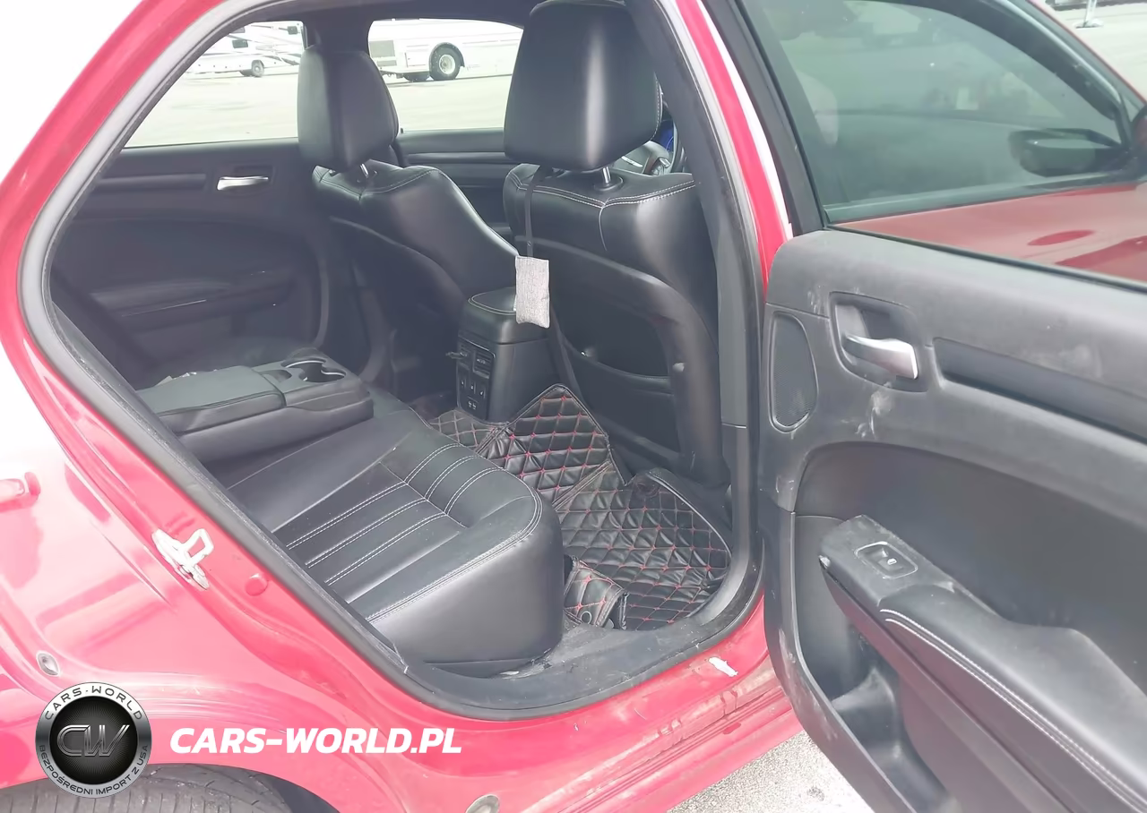 2015 Chrysler 300 300S VIN:2C3CCABTXFH845626 - 8