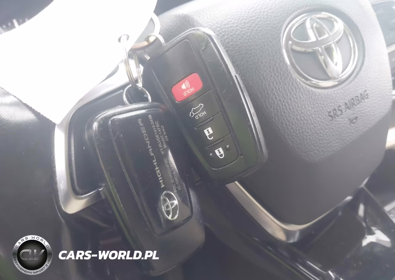 2020 Toyota Highlander Xle VIN:5TDHZRBH2LS020588 - 11