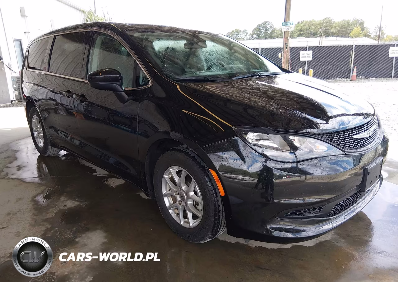 2022 Chrysler Voyager Lx VIN:2C4RC1CG4NR146590 - 1