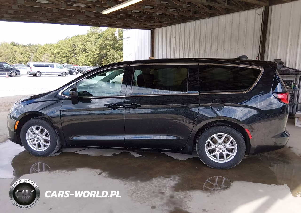 2022 Chrysler Voyager Lx VIN:2C4RC1CG4NR146590 - 14