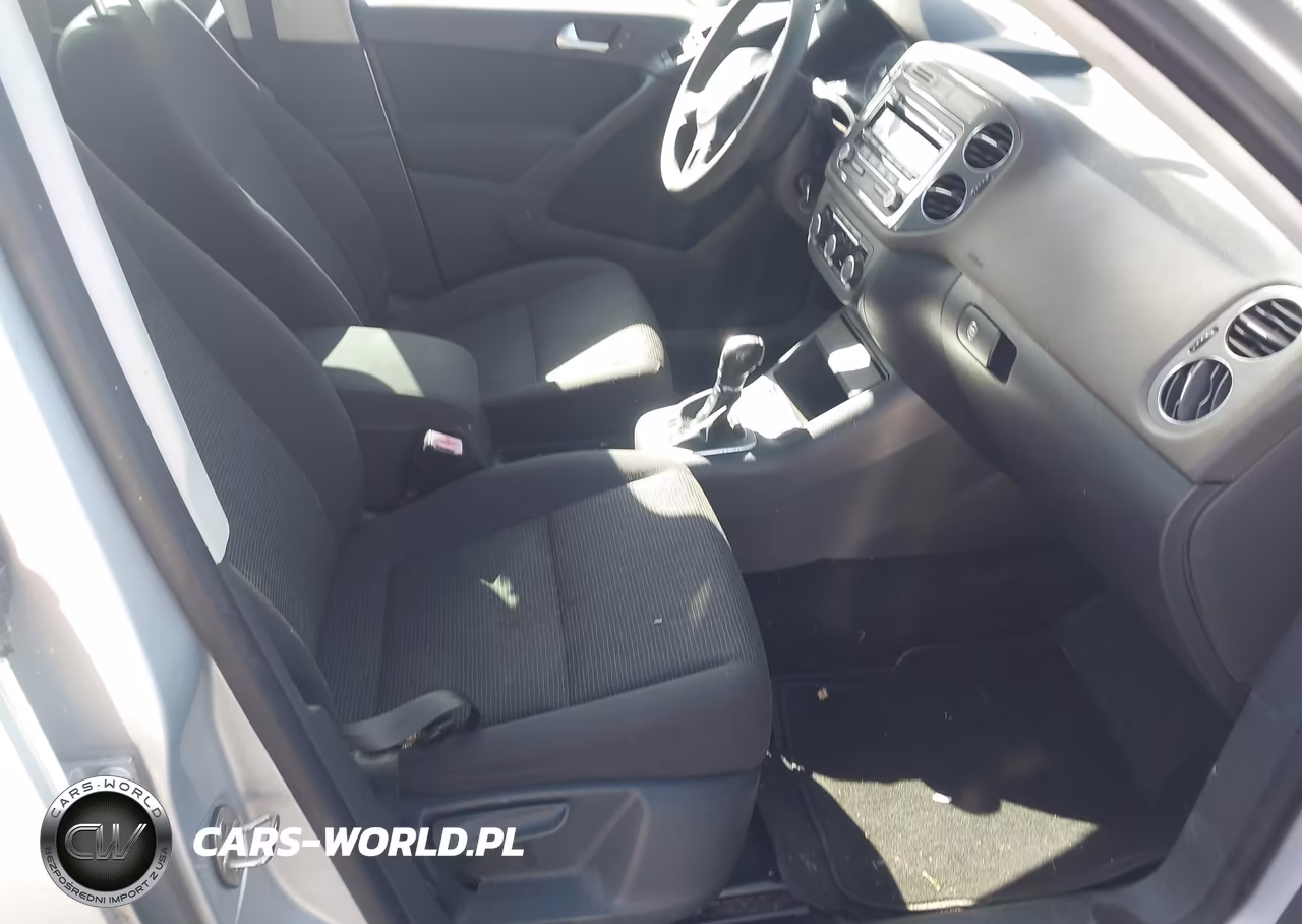 2012 Volkswagen Tiguan S VIN:WVGBV7AX2CW568634 - 5