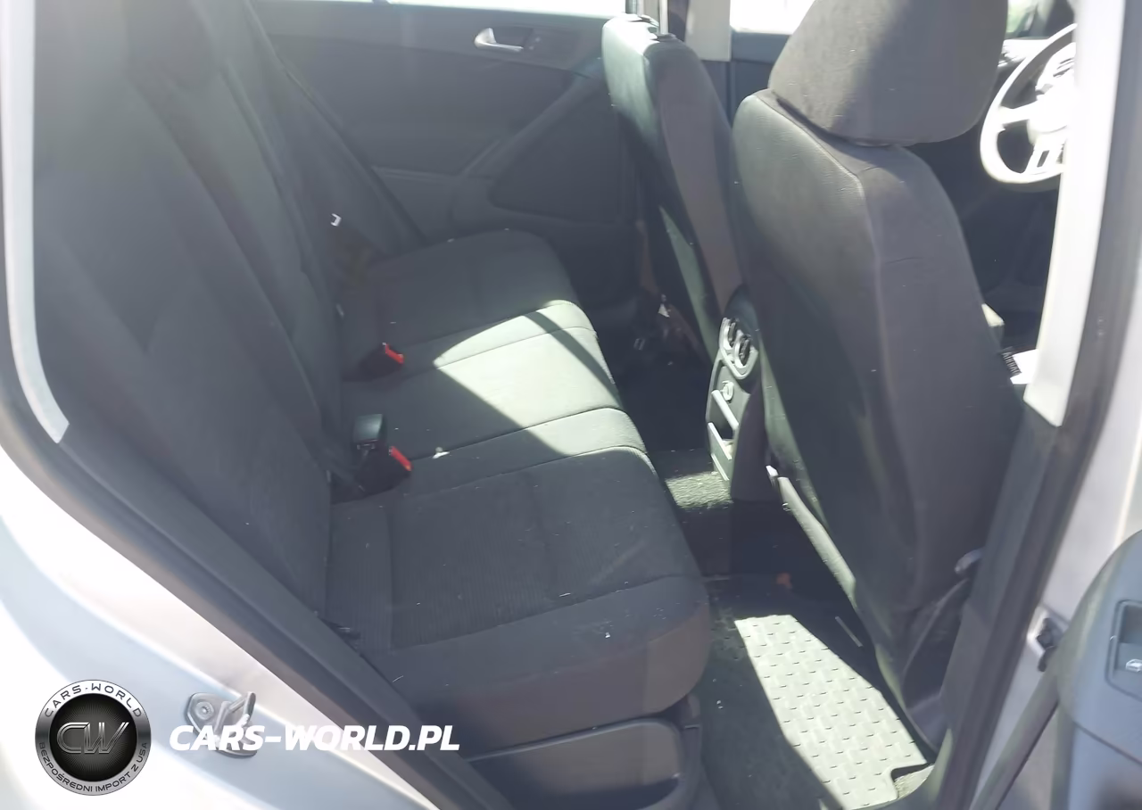 2012 Volkswagen Tiguan S VIN:WVGBV7AX2CW568634 - 8