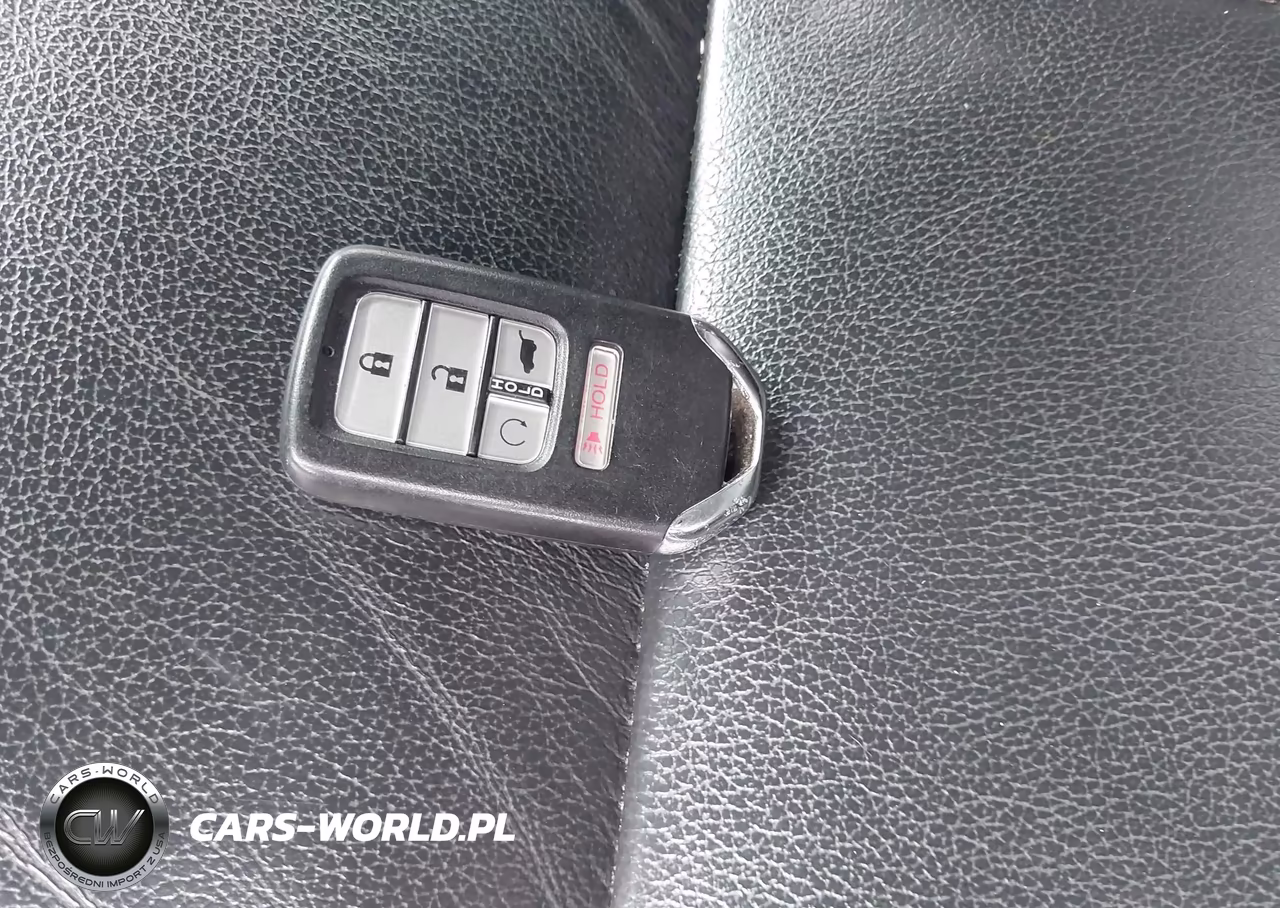 2018 Honda Pilot Touring VIN:5FNYF6H98JB030566 - 11