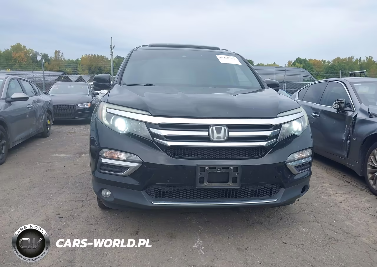 2018 Honda Pilot Touring VIN:5FNYF6H98JB030566 - 6