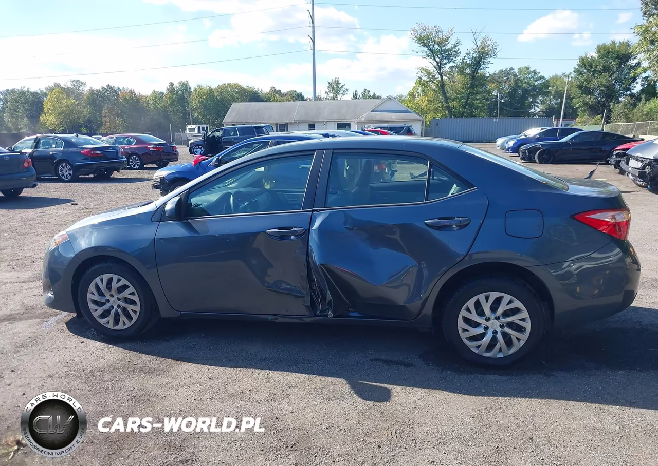 2019 Toyota Corolla Le VIN:2T1BURHE8KC181956 - 14