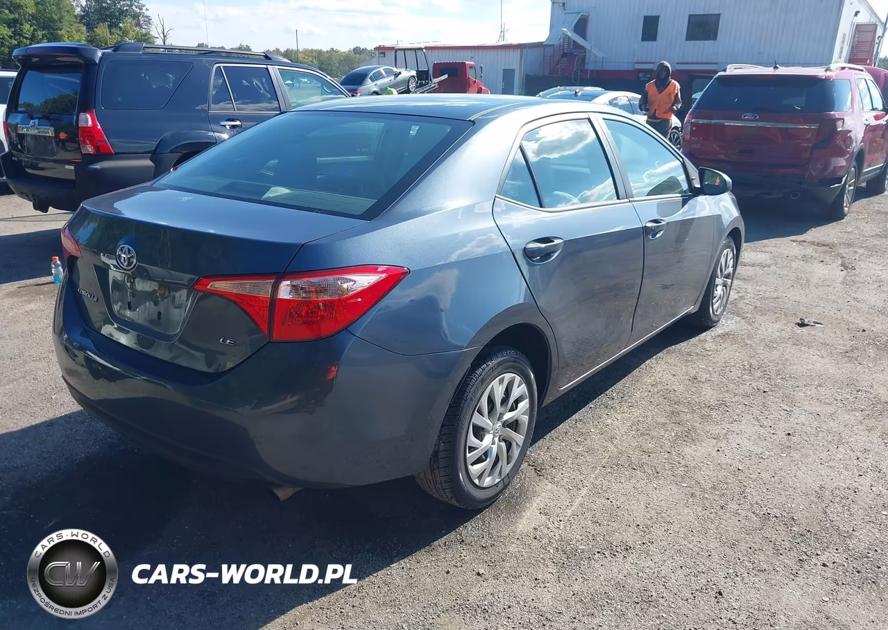 2019 Toyota Corolla Le VIN:2T1BURHE8KC181956 - 4