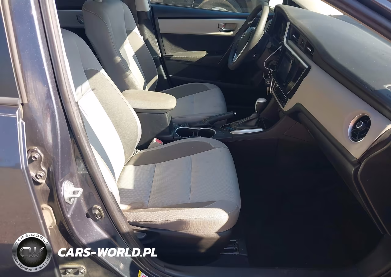2019 Toyota Corolla Le VIN:2T1BURHE8KC181956 - 5