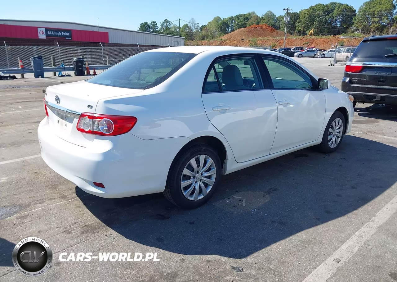2013 Toyota Corolla Le VIN:5YFBU4EE4DP148981 - 4