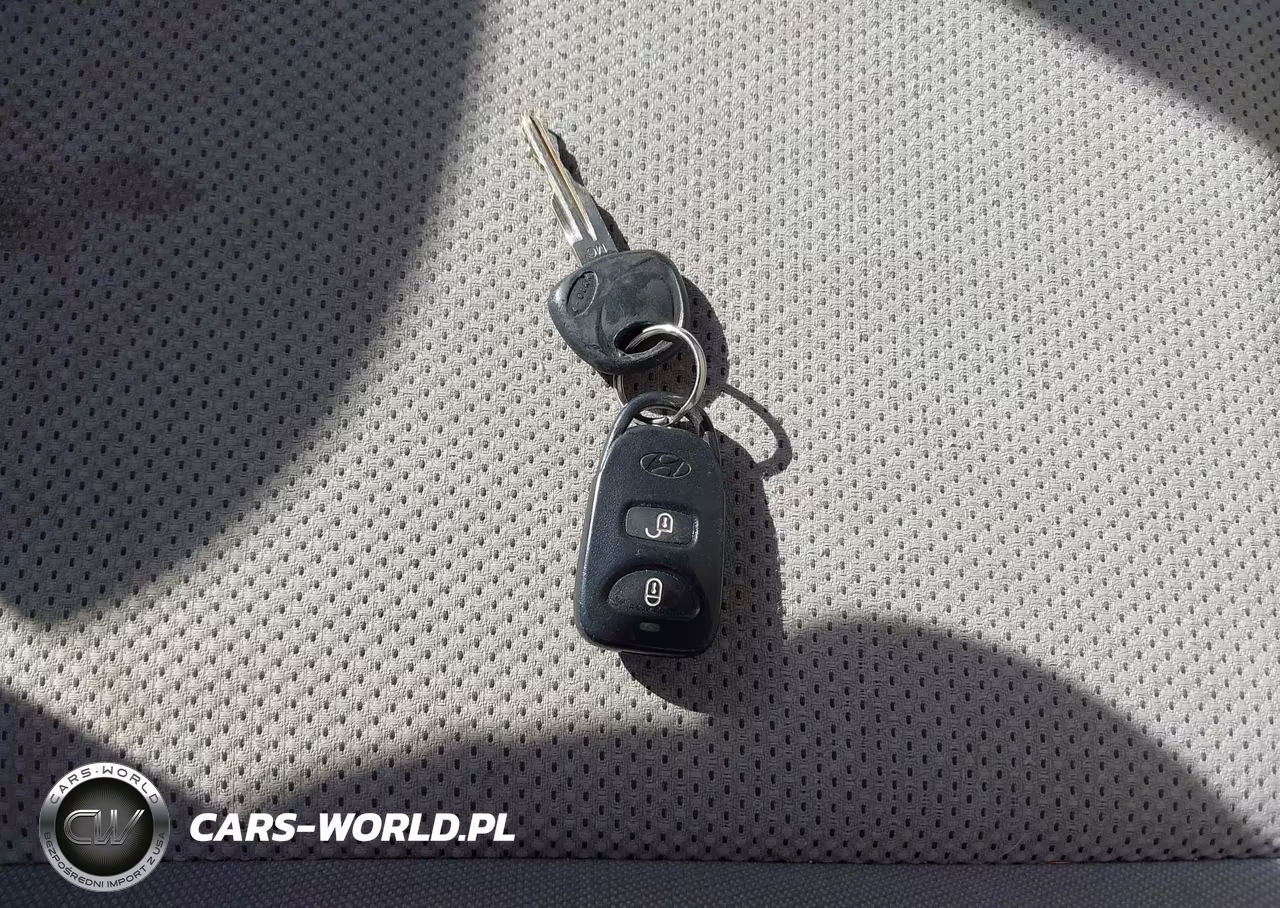 2007 Hyundai Accent Gls VIN:KMHCN46C67U140866 - 11