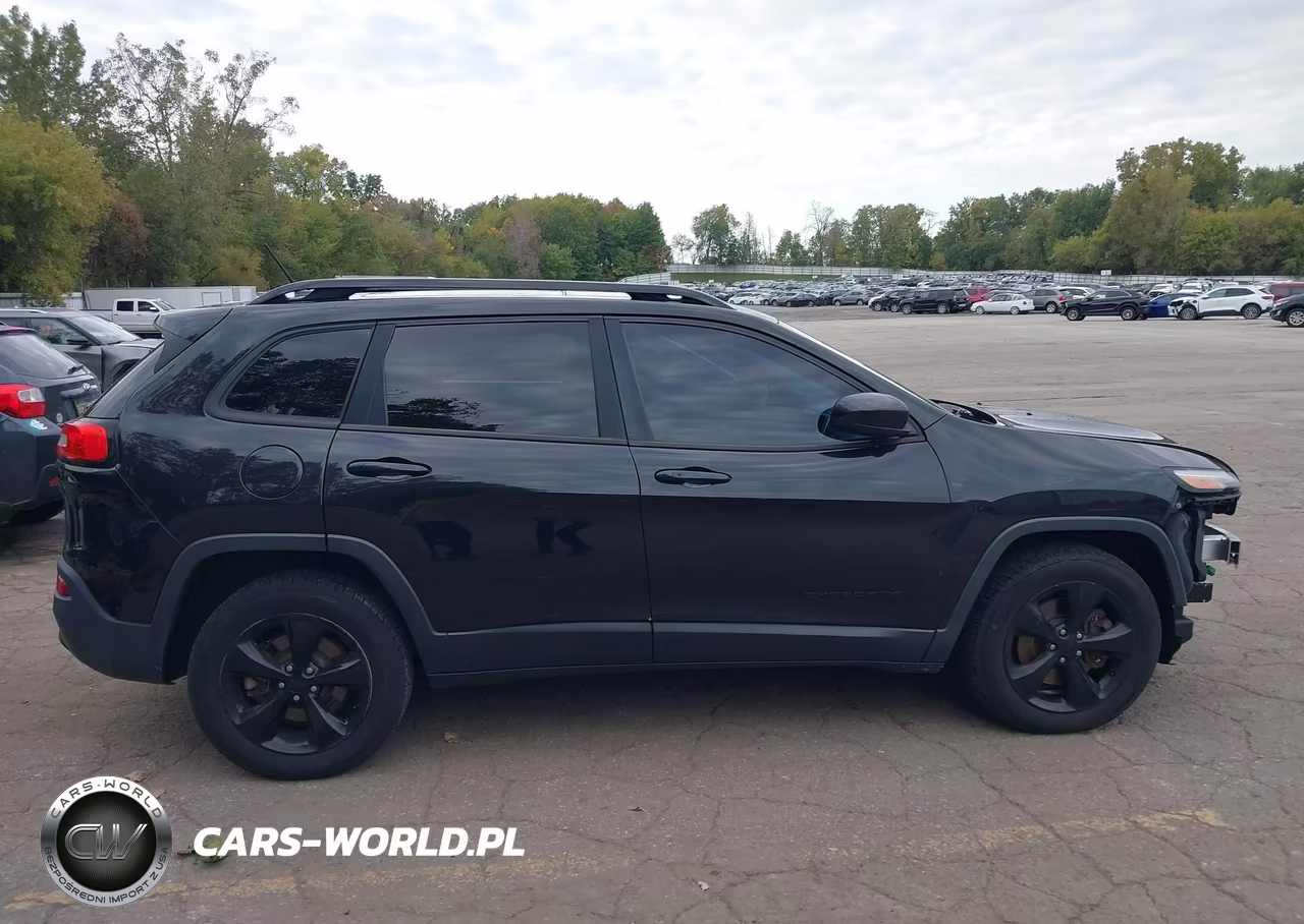 2015 Jeep Cherokee Latitude Altitude VIN:1C4PJMCSXFW750124 - 14