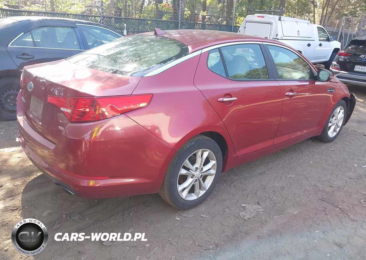 2012 Kia Optima Lx VIN:5XXGM4A72CG039682 - 4