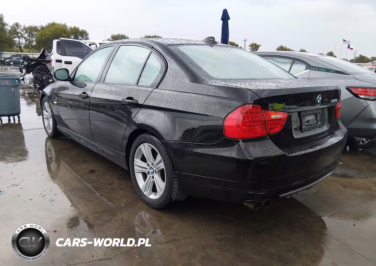 BMW 328I VIN:WBAPH5G55BNM83641 - 3