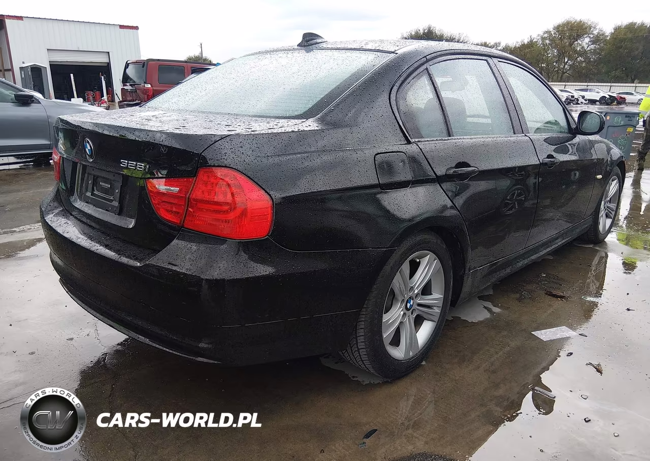 BMW 328I VIN:WBAPH5G55BNM83641 - 4