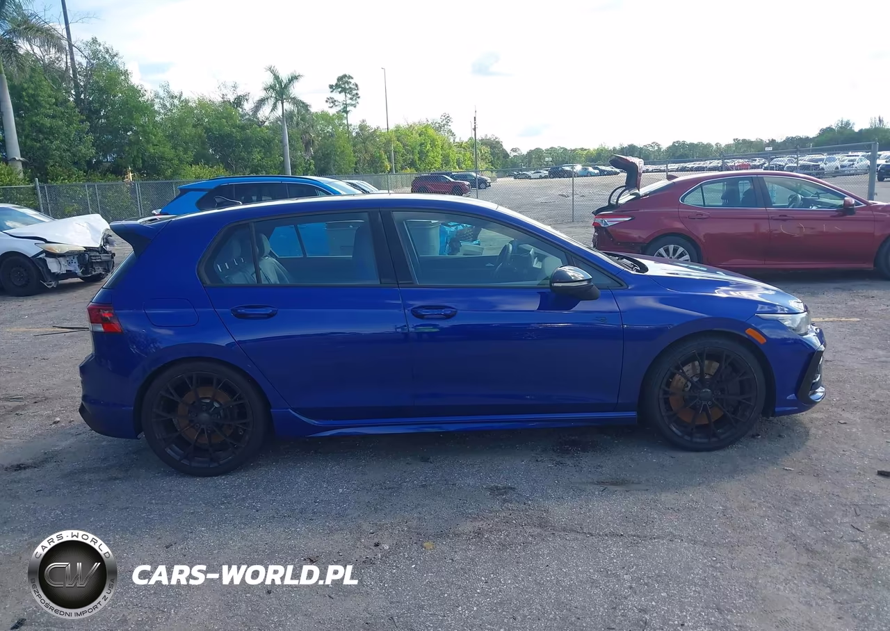 2025 Volkswagen Golf R 2.0T Black Edition VIN:WVWFB7CDXSW219754 - 13