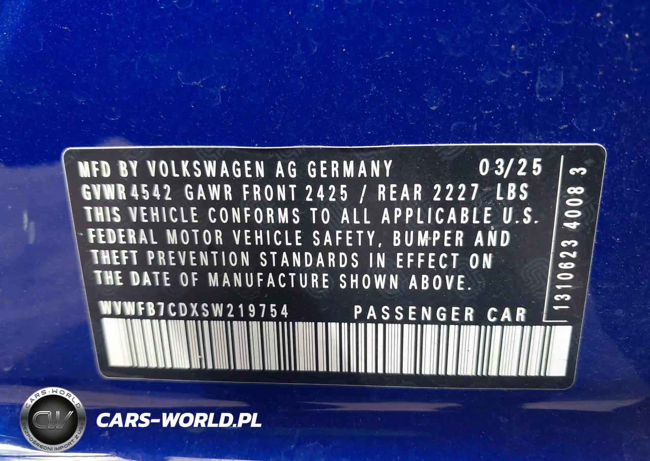 2025 Volkswagen Golf R 2.0T Black Edition VIN:WVWFB7CDXSW219754 - 9