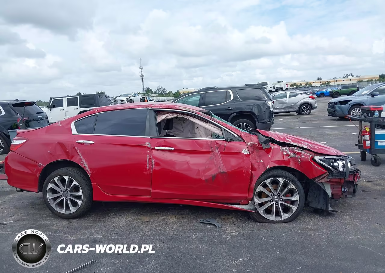 2017 Honda Accord Sport VIN:1HGCR2F5XHA224952 - 14