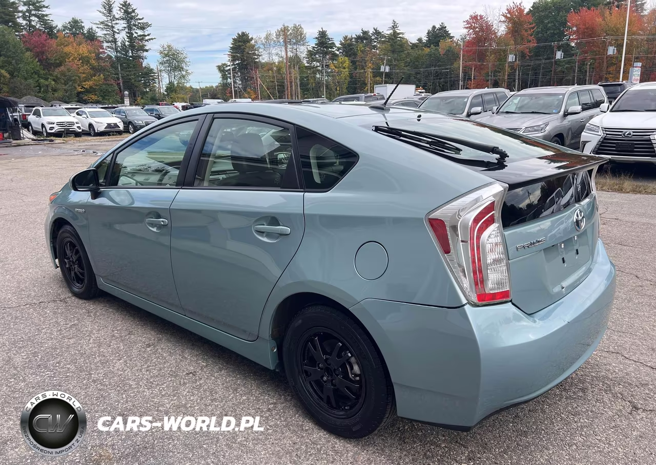 2012 Toyota Prius Four VIN:JTDKN3DU5C1492614 - 3