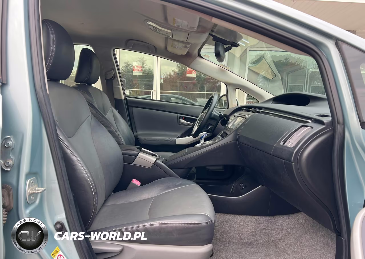 2012 Toyota Prius Four VIN:JTDKN3DU5C1492614 - 5