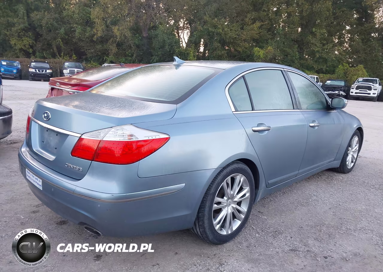 2011 Hyundai Genesis 3.8 VIN:KMHGC4DE6BU130553 - 4