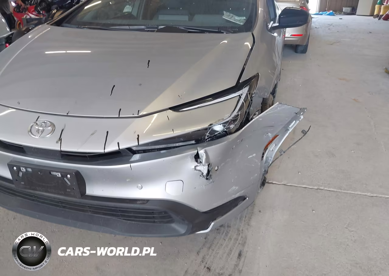 2025 Toyota Prius Le VIN:JTDACAAUXS3059724 - 19