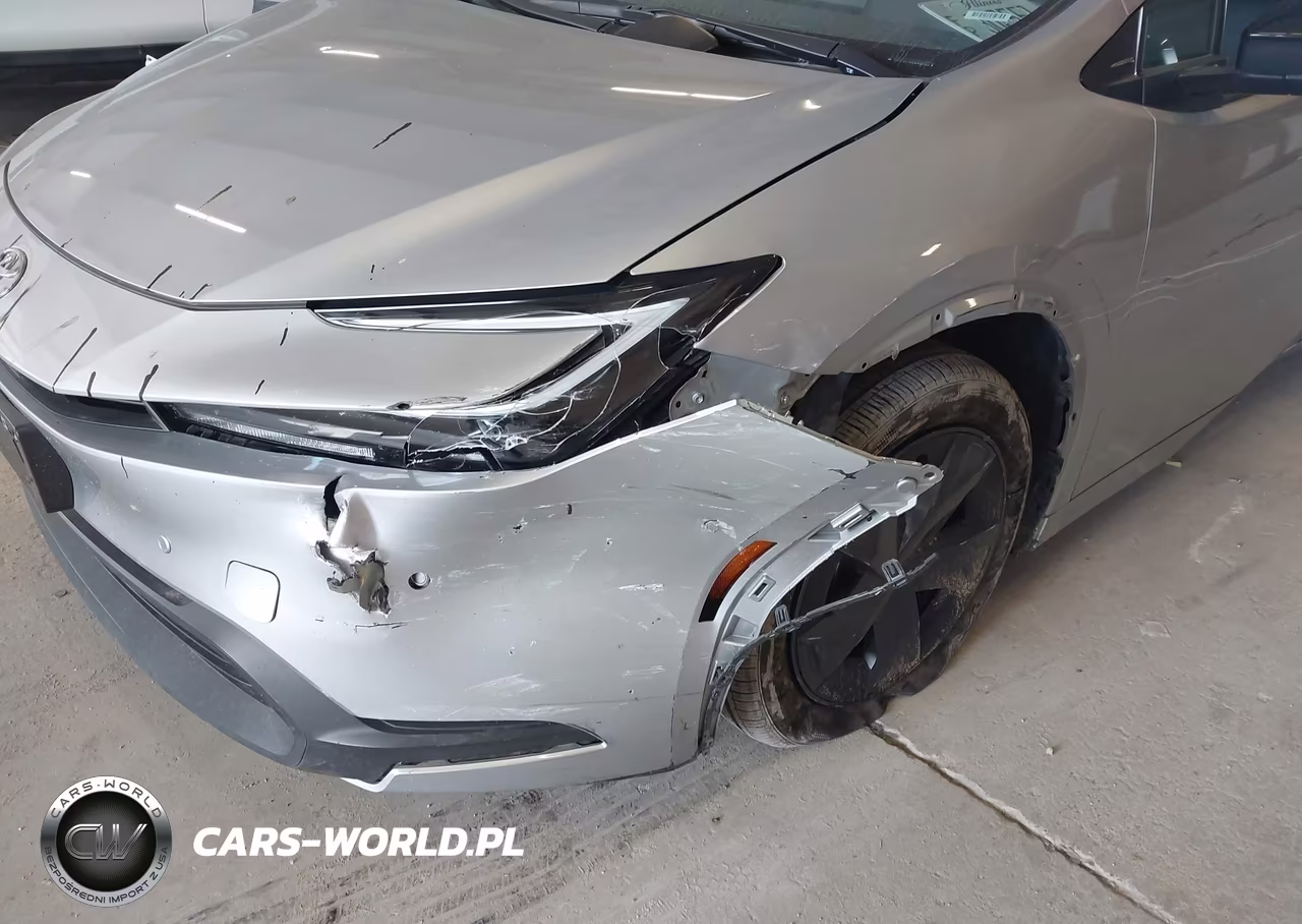 2025 Toyota Prius Le VIN:JTDACAAUXS3059724 - 6