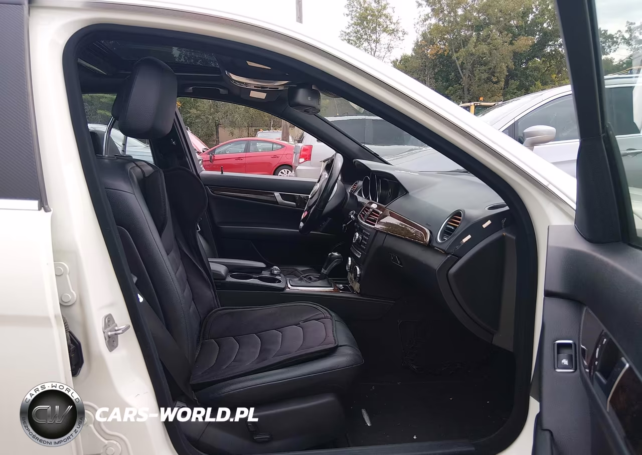 2012 Mercedes-Benz C 300 Sport 4Matic VIN:WDDGF8BB0CA710093 - 5