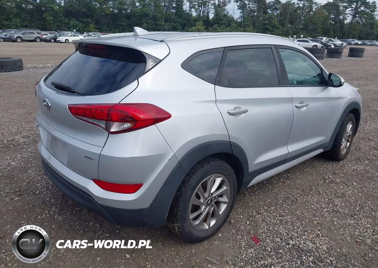 2018 Hyundai Tucson Sel VIN:KM8J3CA40JU670717 - 4