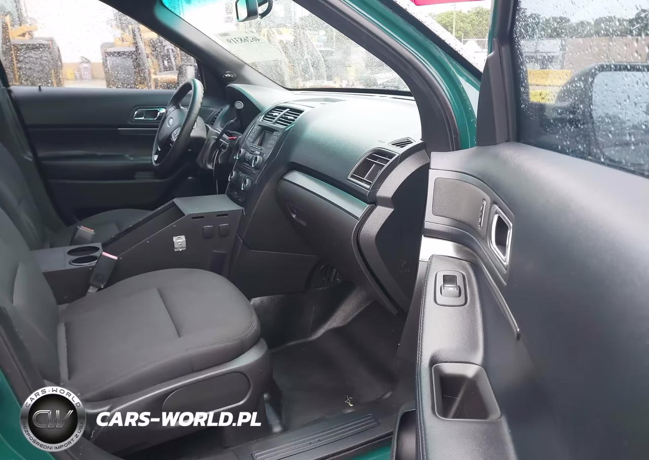 2016 Ford Utility Police Interceptor VIN:1FM5K8AR9GGB82113 - 5