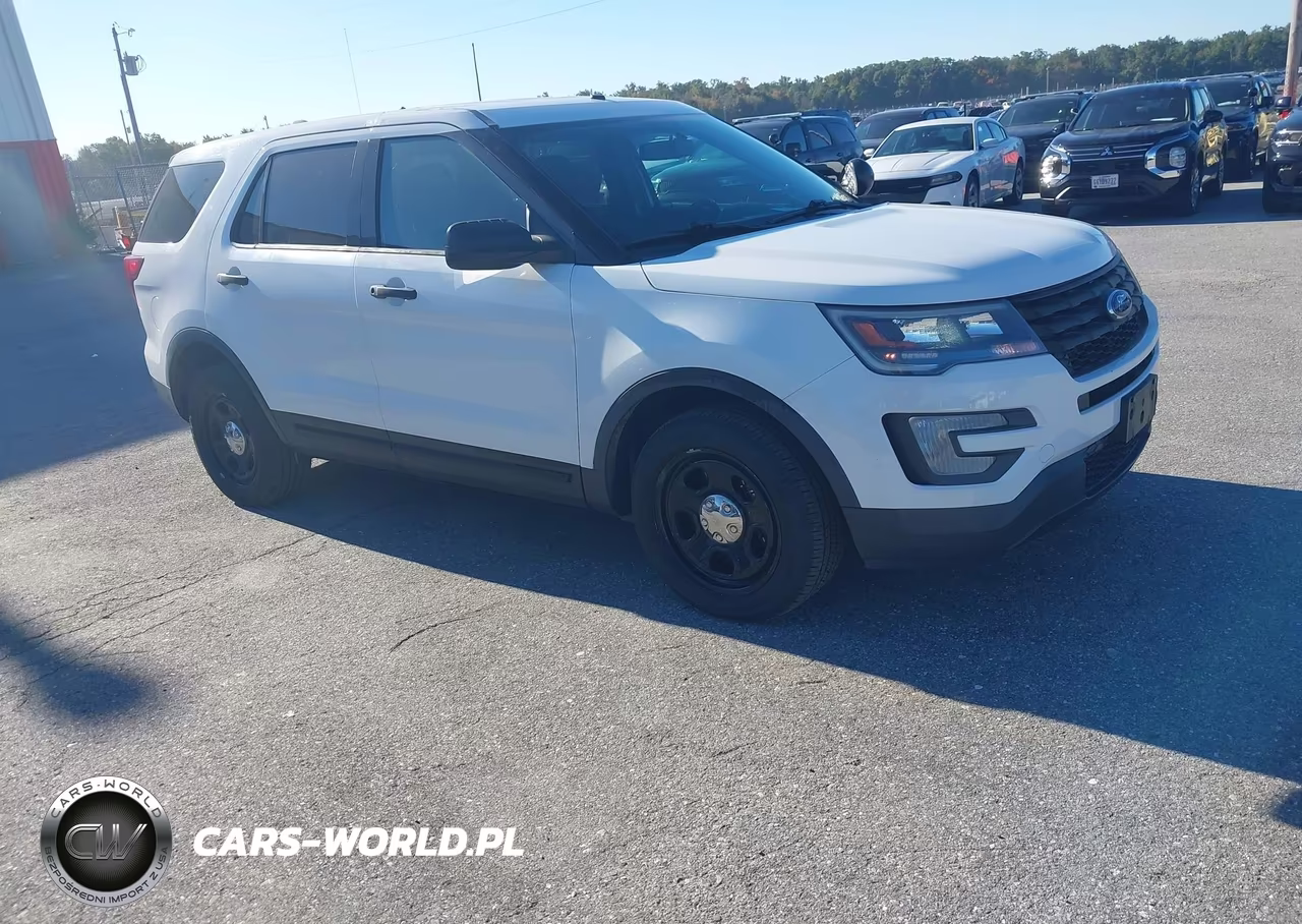 2017 Ford Utility Police Interceptor VIN:1FM5K8AR1HGB72855 - 1