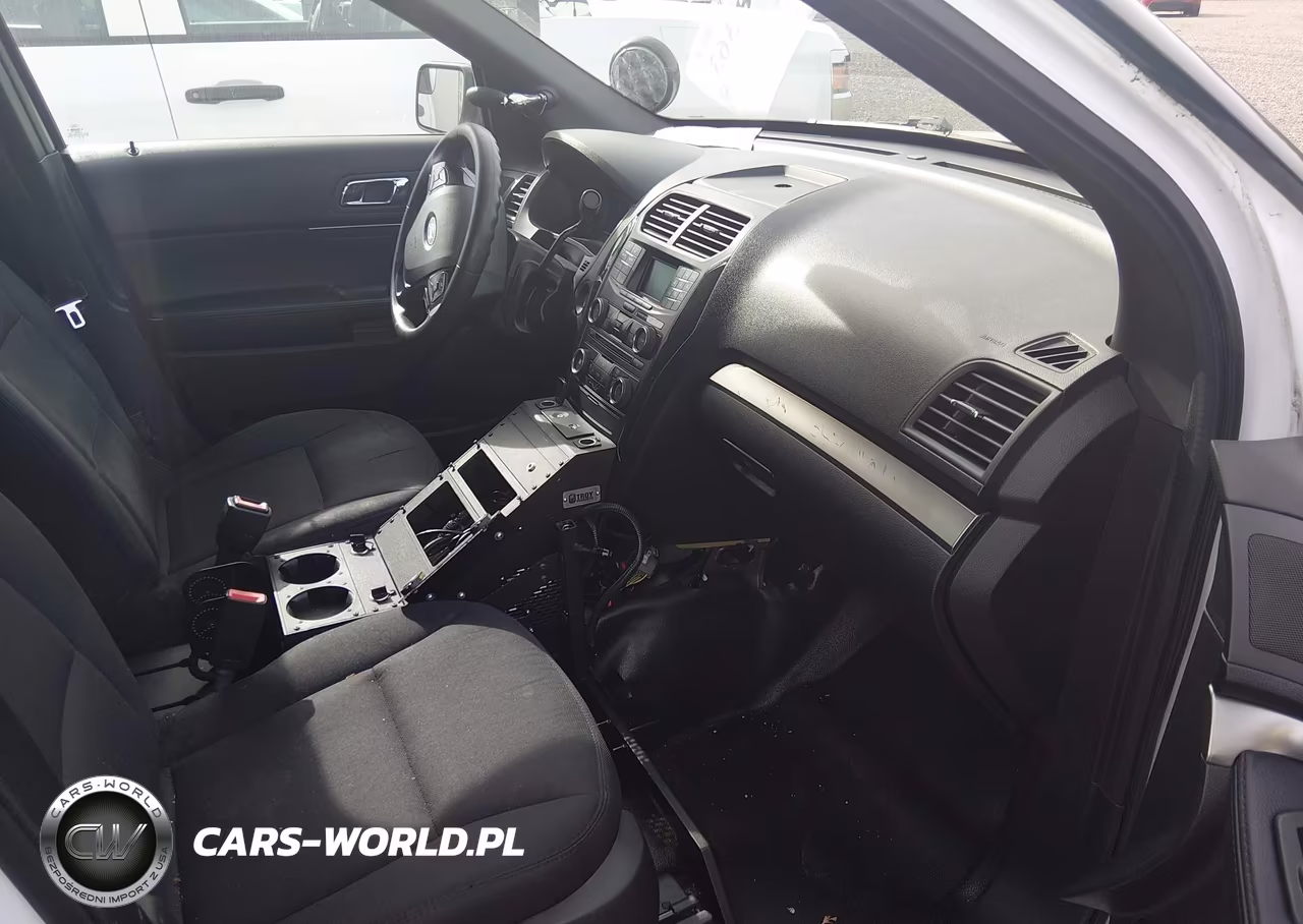 2017 Ford Utility Police Interceptor VIN:1FM5K8AR1HGB72855 - 5