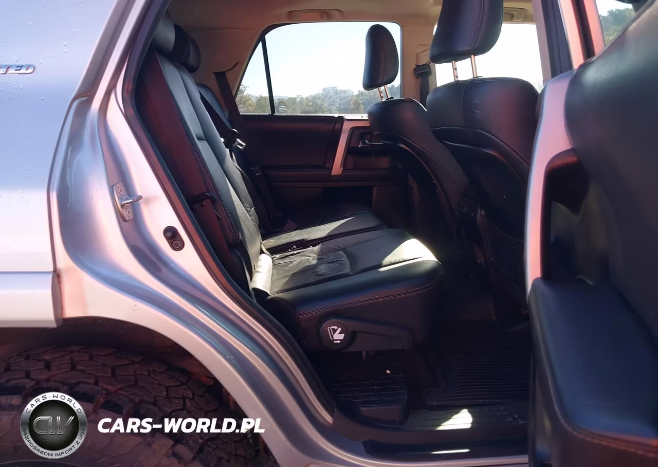 2020 Toyota 4Runner Limited VIN:JTEBU5JR7L5764566 - 8