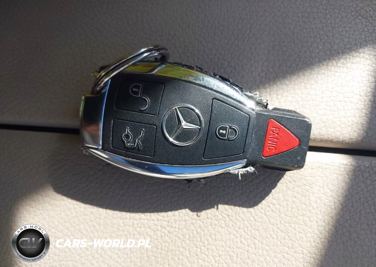 2016 Mercedes-Benz C 300 4Matic VIN:55SWF4KBXGU156152 - 11
