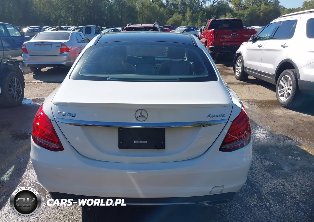 2016 Mercedes-Benz C 300 4Matic VIN:55SWF4KBXGU156152 - 16