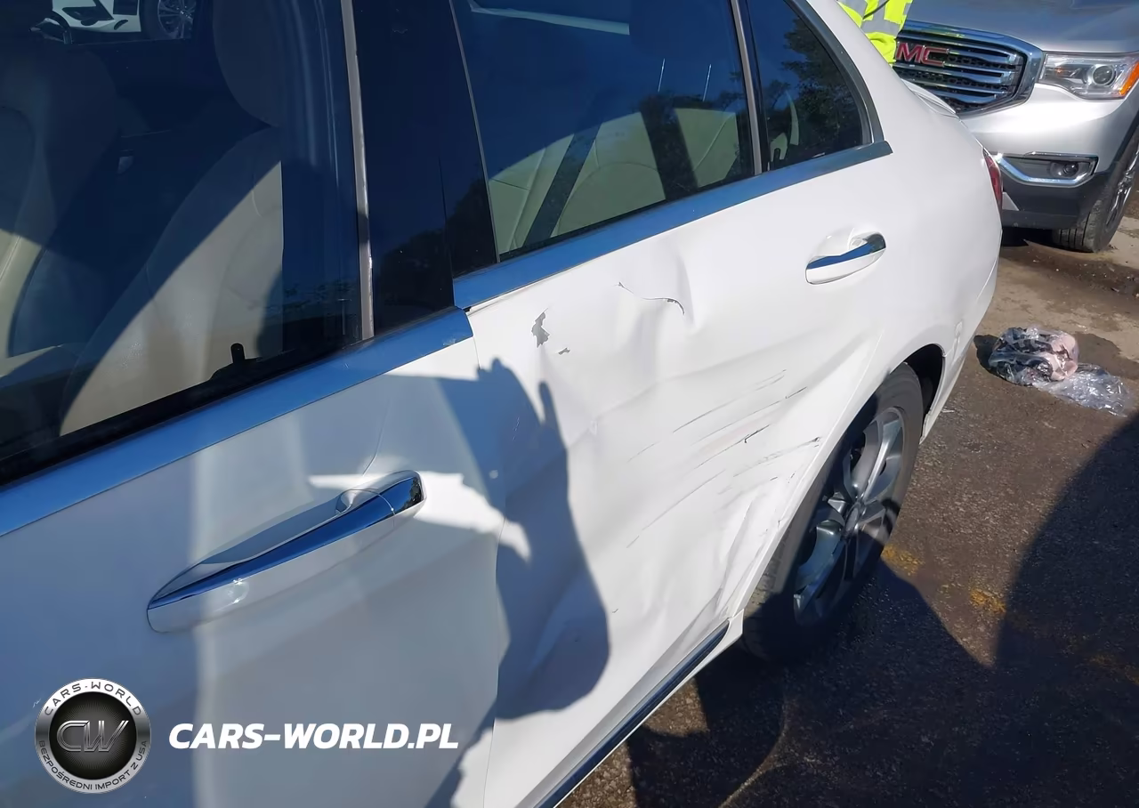 2016 Mercedes-Benz C 300 4Matic VIN:55SWF4KBXGU156152 - 6