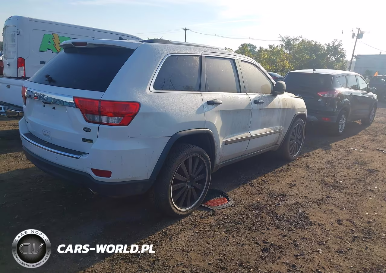 2013 Jeep Grand Cherokee Limited VIN:1C4RJEBGXDC656870 - 4