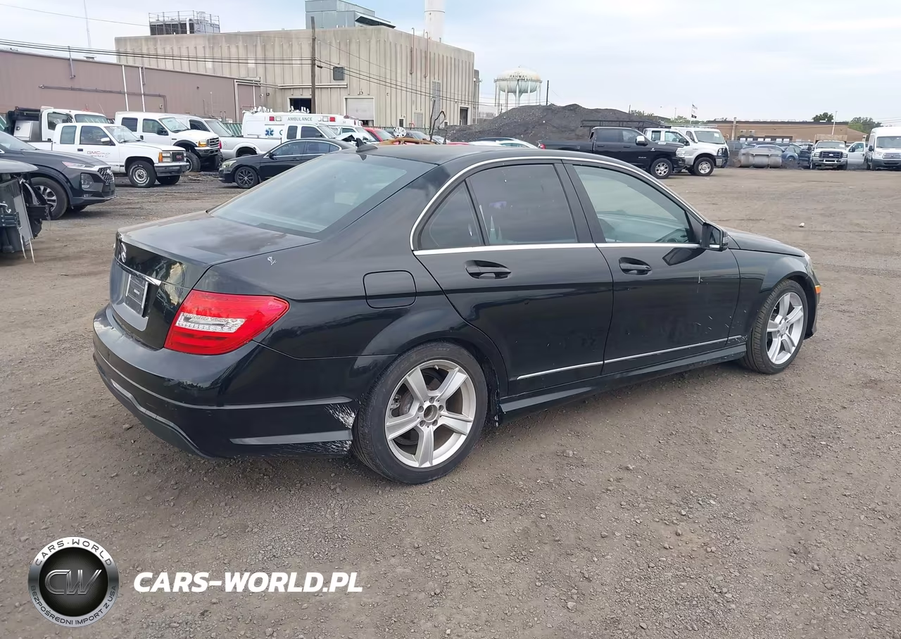 2014 Mercedes-Benz C 250 Sport VIN:WDDGF4HB3EA954694 - 4
