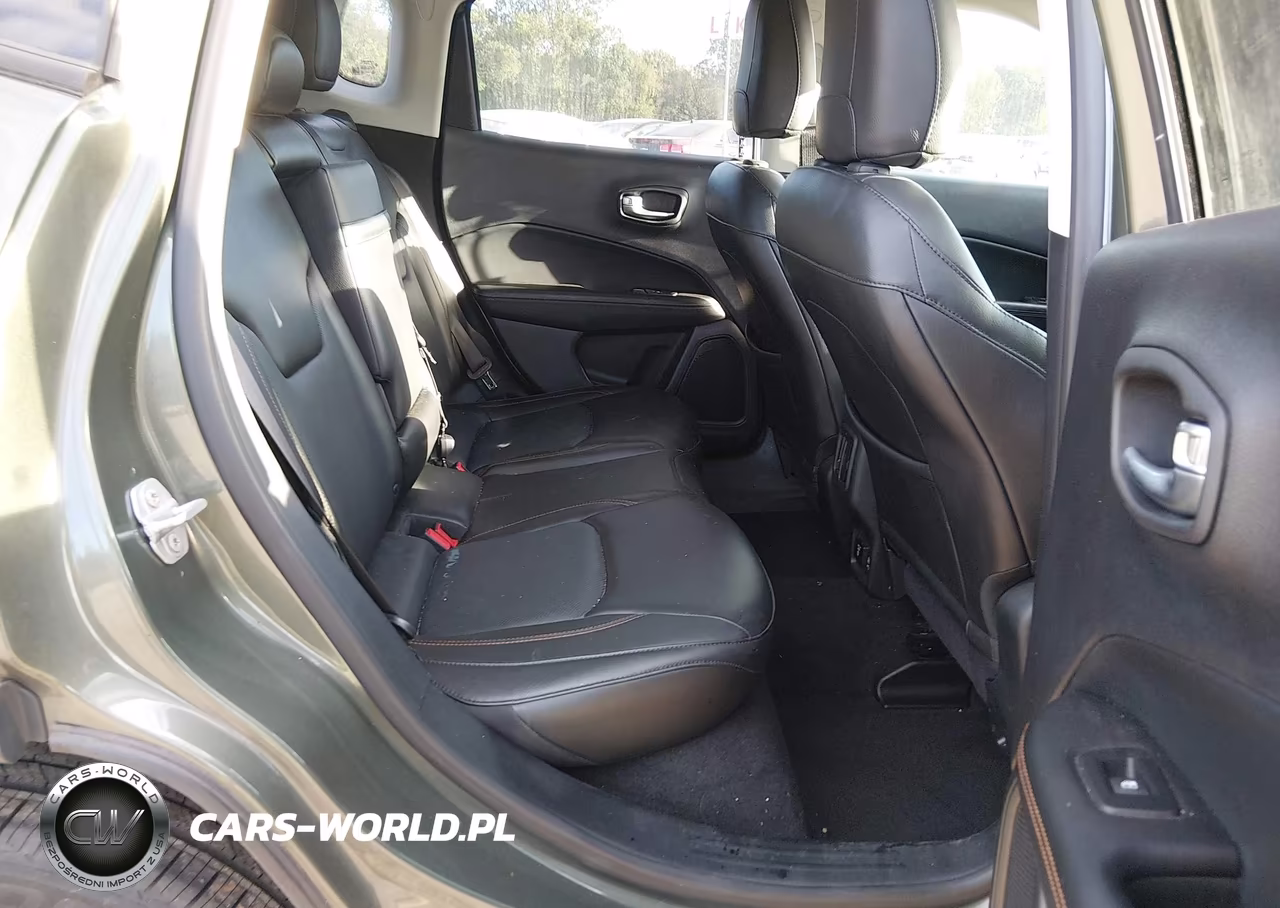 2018 Jeep Compass Limited 4X4 VIN:3C4NJDCB6JT212753 - 8