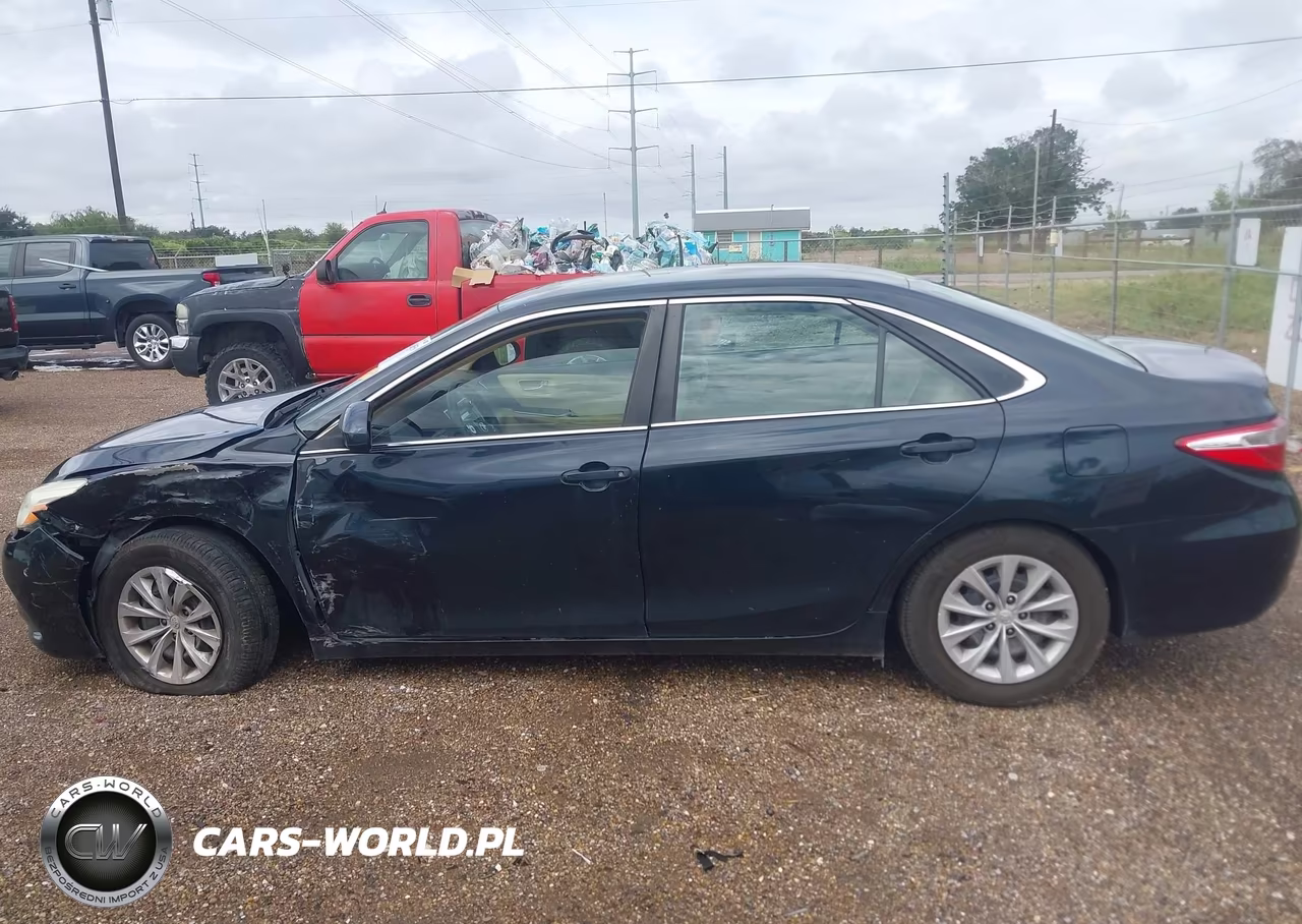 2015 Toyota Camry Le VIN:4T4BF1FKXFR464051 - 14