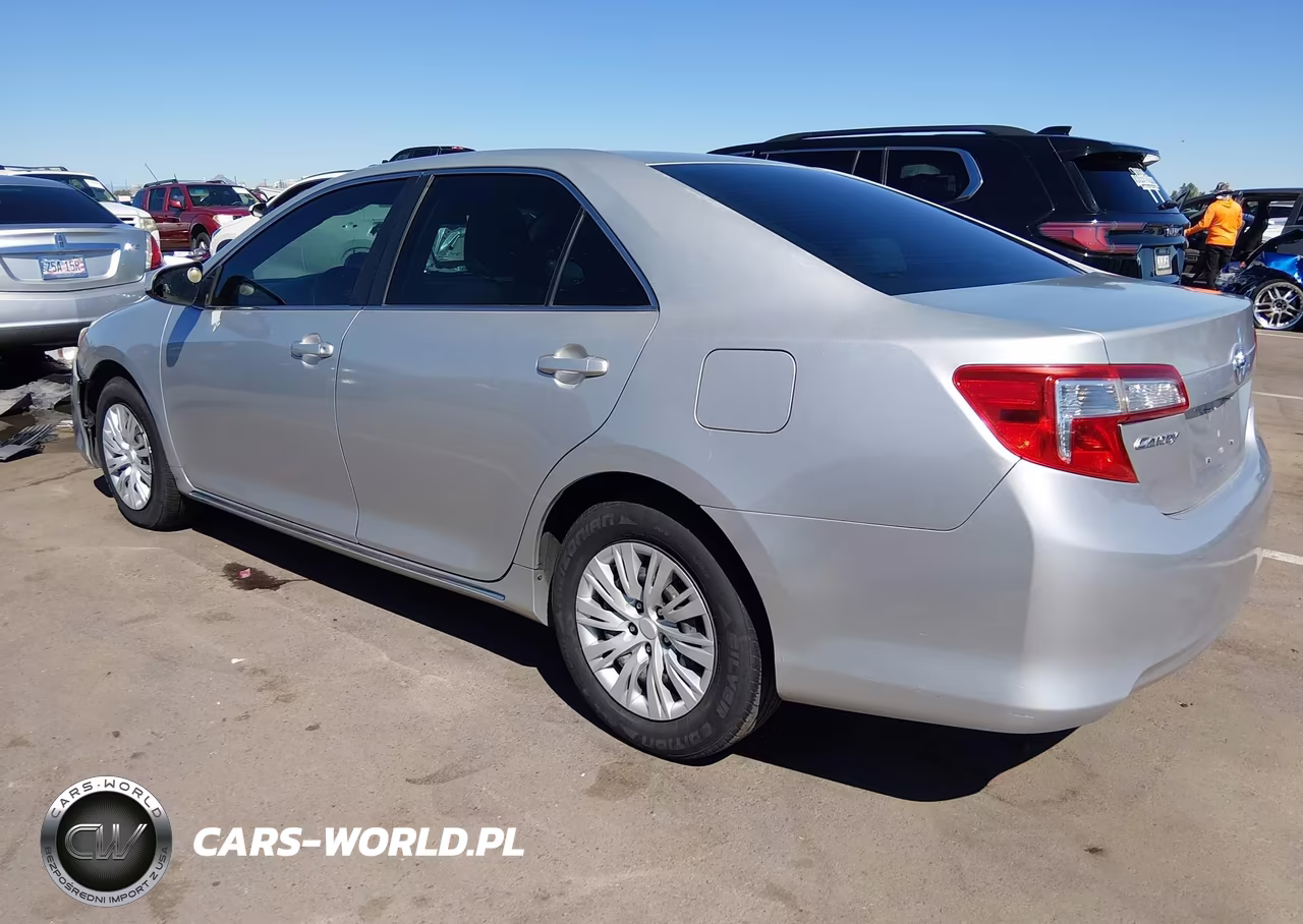 2012 Toyota Camry Le VIN:4T4BF1FK0CR261052 - 3