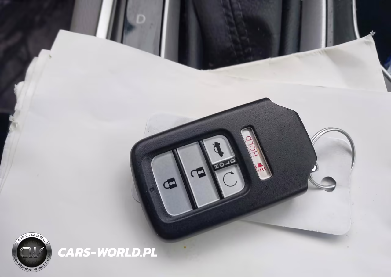 2018 Honda Accord Touring VIN:1HGCV1F92JA148870 - 11