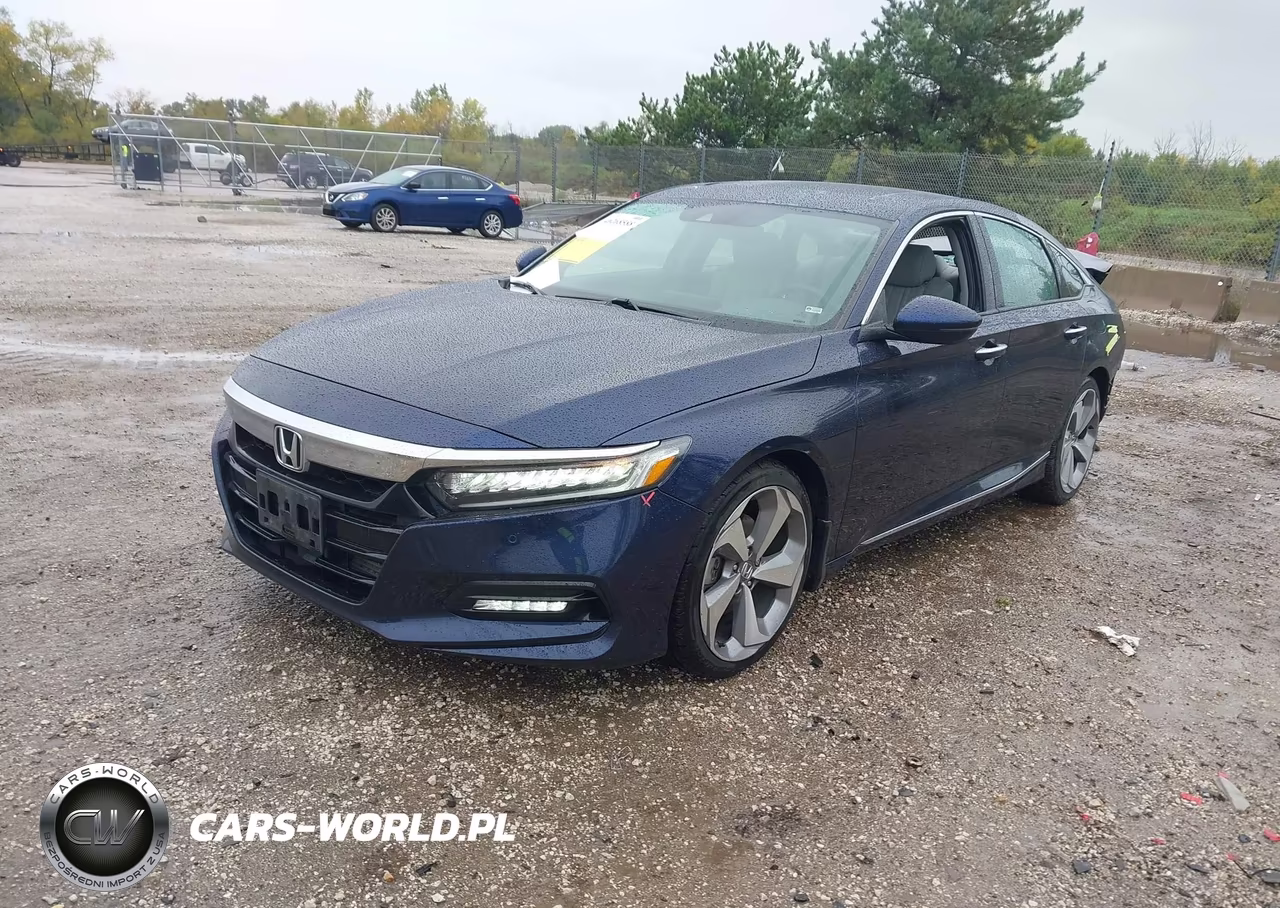 2018 Honda Accord Touring VIN:1HGCV1F92JA148870 - 2