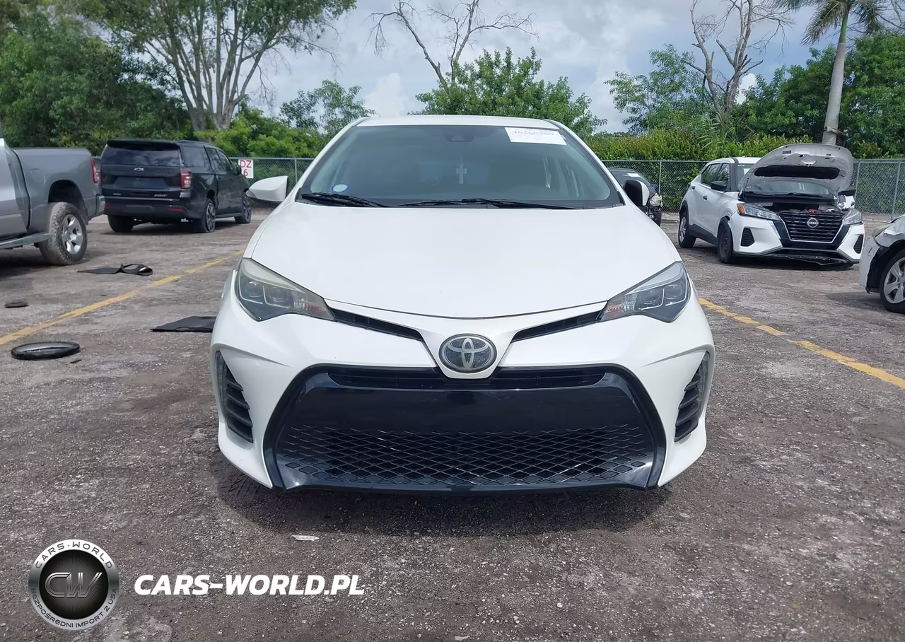 2018 Toyota Corolla Se VIN:5YFBURHE8JP781956 - 12