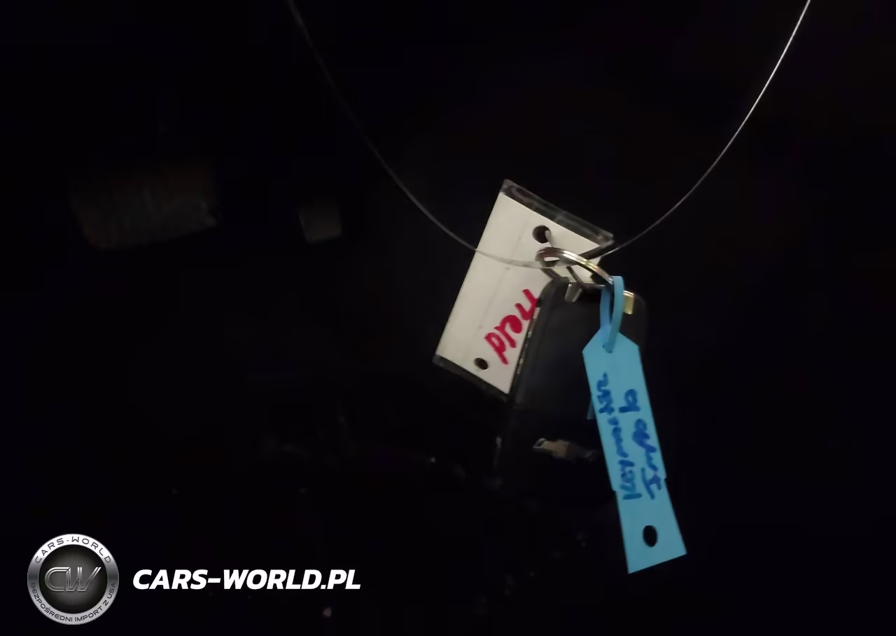 2018 Chevrolet Impala 1Lt VIN:2G1105S39J9119741 - 11
